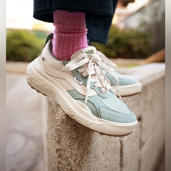 Vans UltraRange Sneakers - Picture 11 of 16